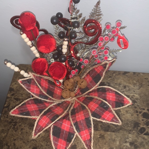 Holiday Decor - Picture 6 of 6